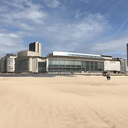 Fr Gilkens アパート オステンド